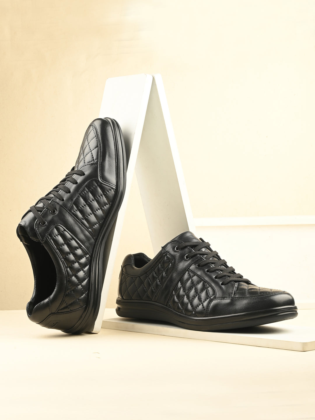 CARLO ROMANO BY WASAN BLACK COLOR  GENUINE LEATHER SNEAKER FOR MEN