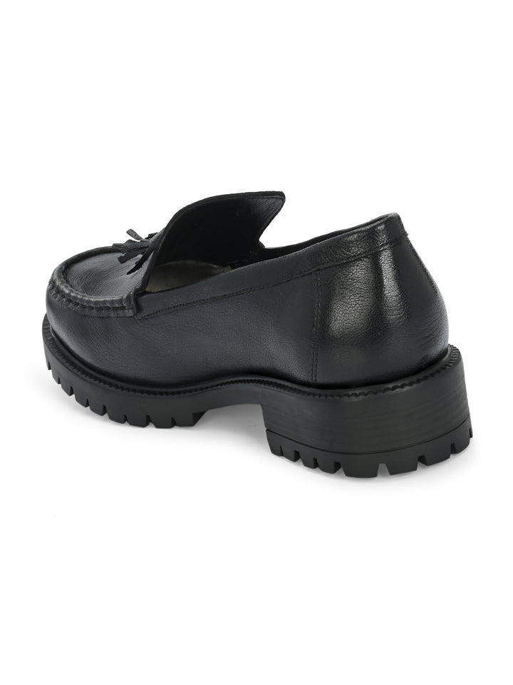 CARLO ROMANO BY WASAN GENUINE LEATHER BLACK COLOUR MOCCASIN FOR  WOMEN